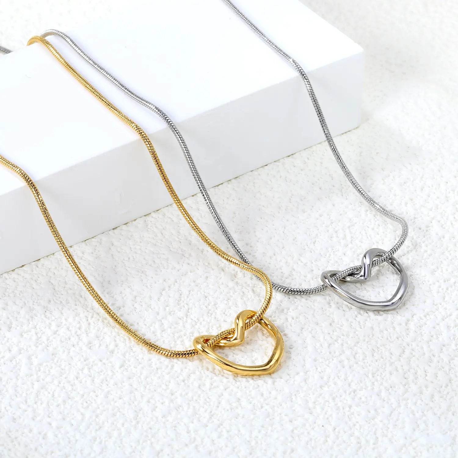 Elegant Heart Pendant Necklace - CRIMARA