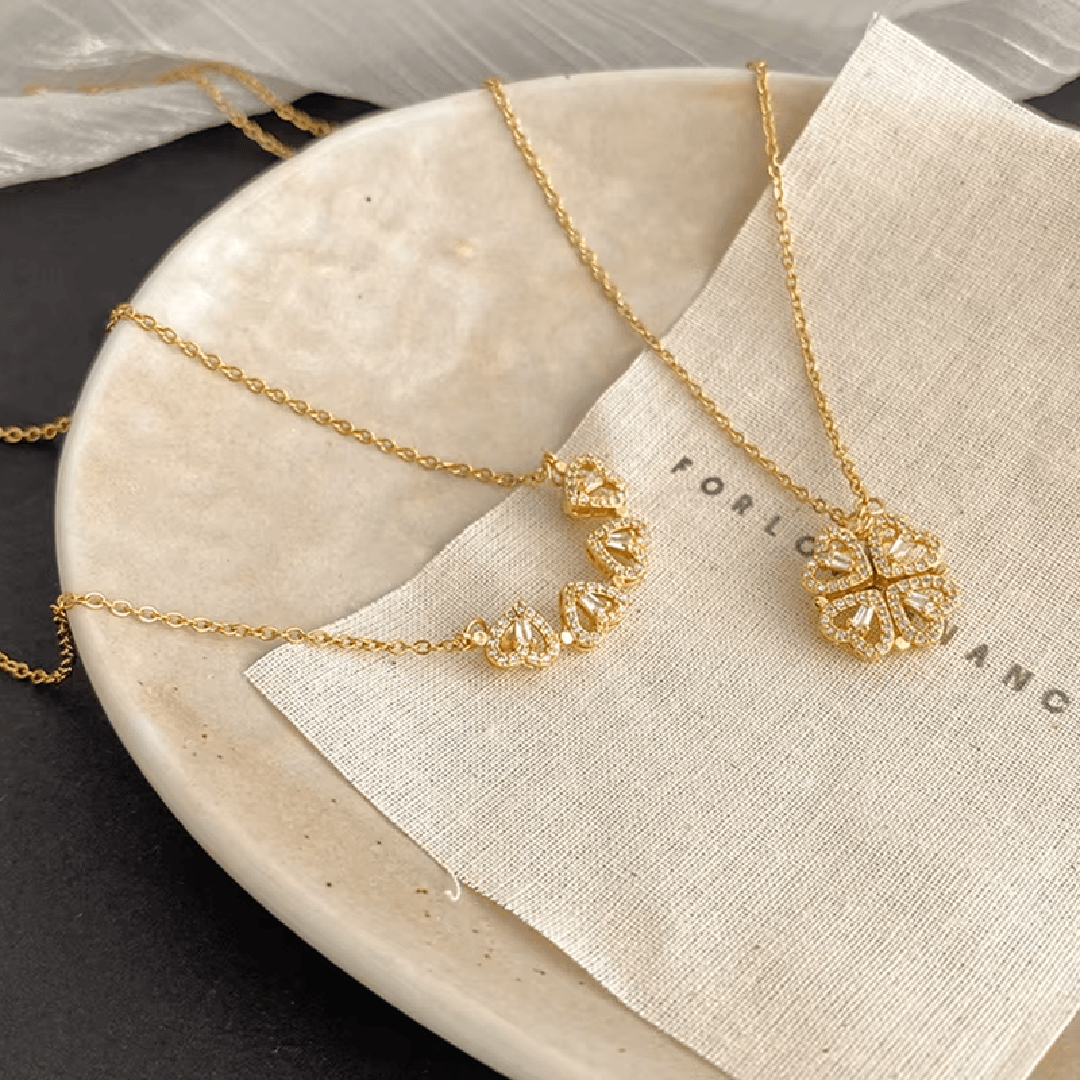 Retro Magnetic Folding Heart - Shaped Four - Leaf Clover Pendant - CRIMARA